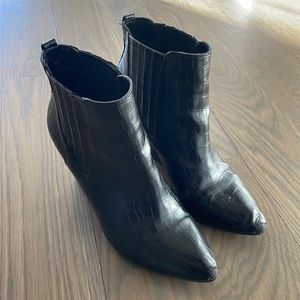 Matisse black leather booties
